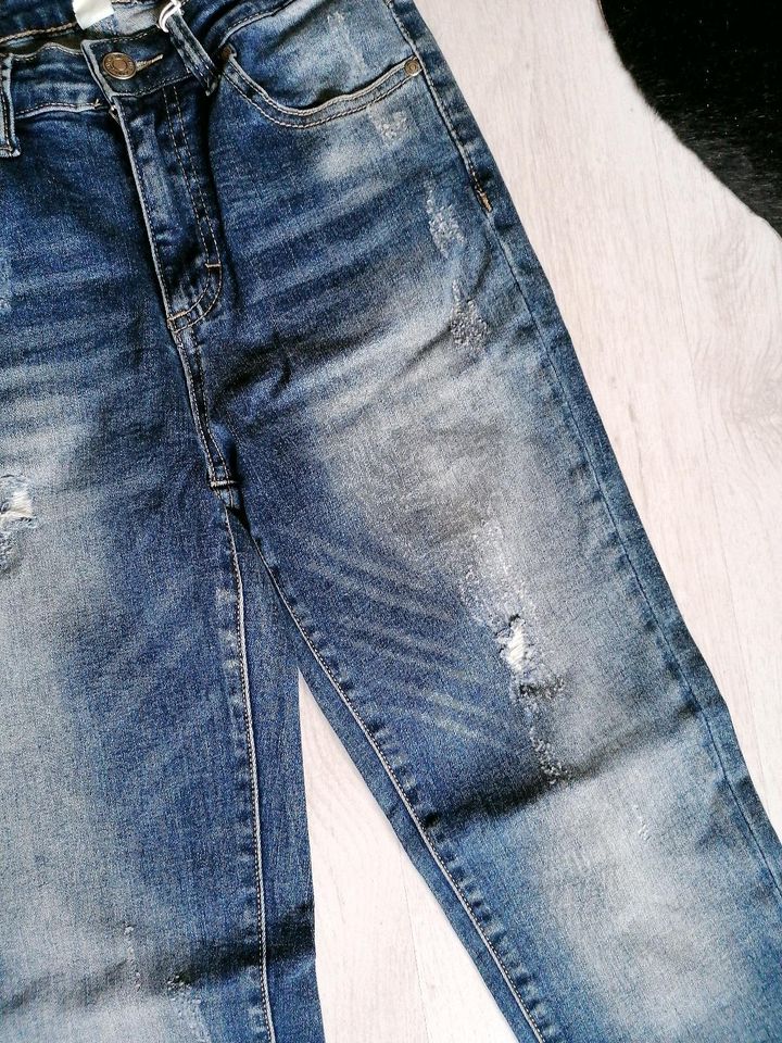 Jeans Gr. XS neu in Salzgitter