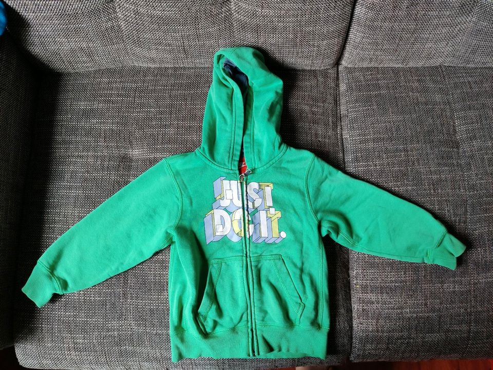 Set 4x Pullover Sweatjacke Größe 98 Nike c&a Lupilu in Magdeburg