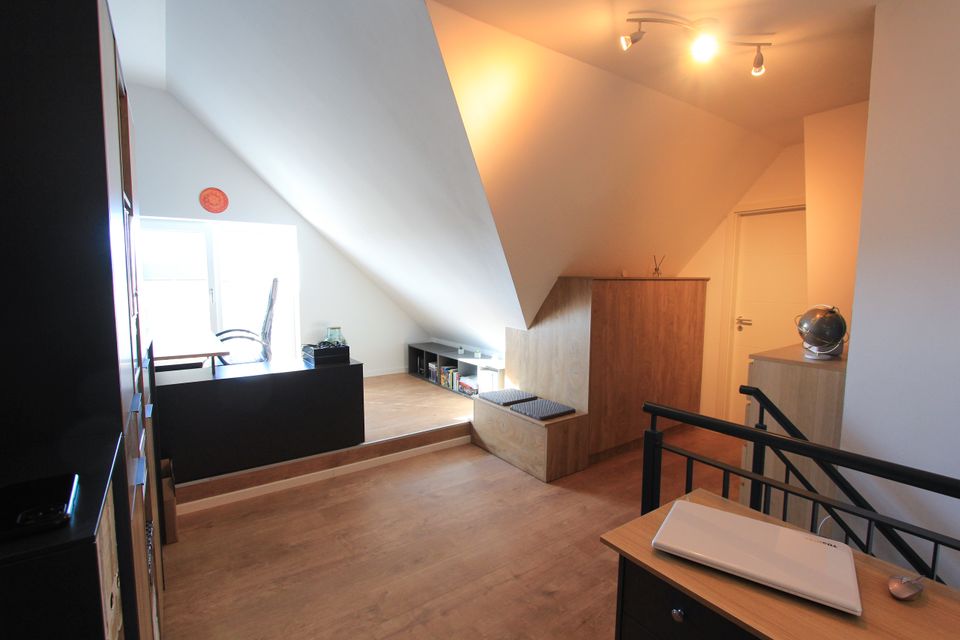 IMMO LOVE Aichach- Traumhaft kernsanierte Maisonettewohnung auf 113 m²! in Aichach