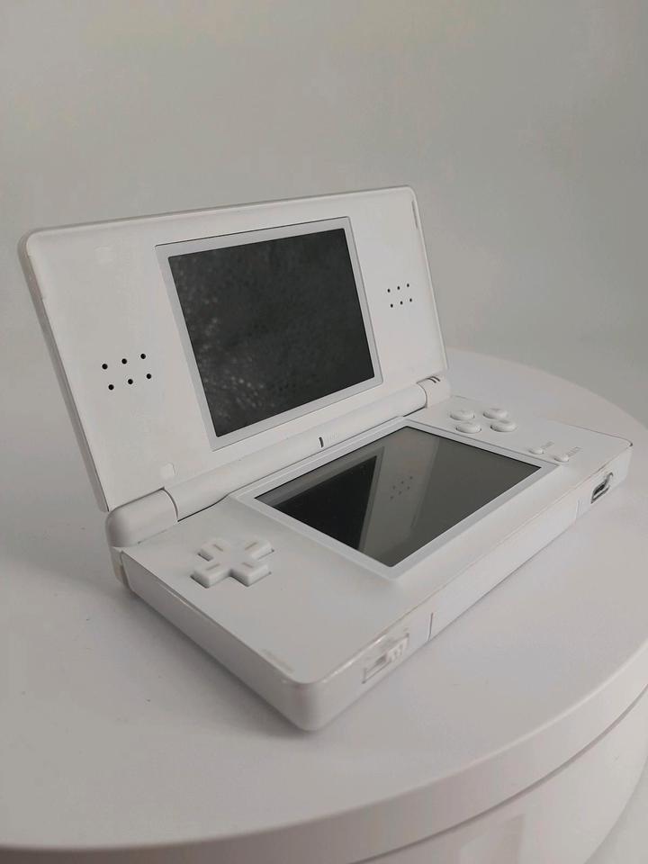 Nintendo DS Lite Konsole Weiß Animal Crossing Wild World | TOP in Hannover