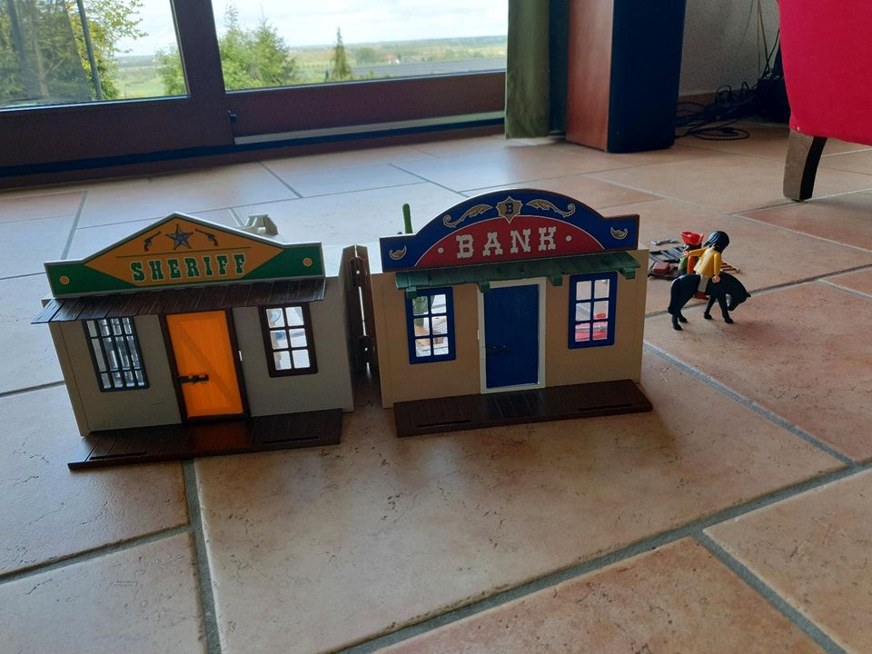 Playmobil Bank und Gefängnis transportabel in Lübbecke 