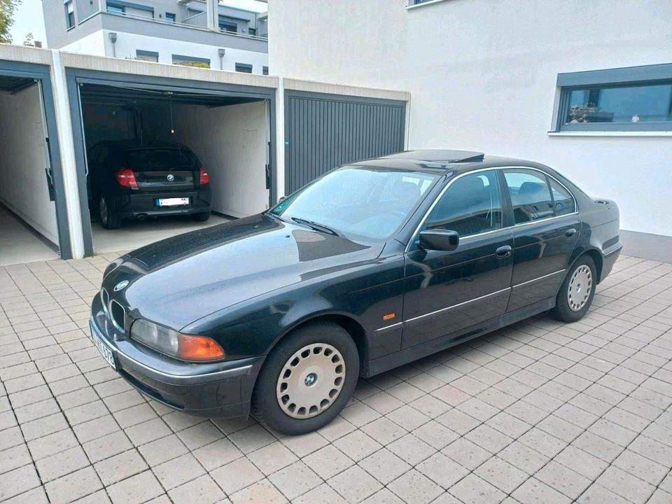 BMW 520 i A Limousine Liebhaberfahrzeug in Landshut