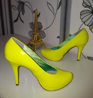 Sexy und Elegante Party High Heels Plateau Abendschuhe Gr.38 Gelb Bayern - Amberg Vorschau