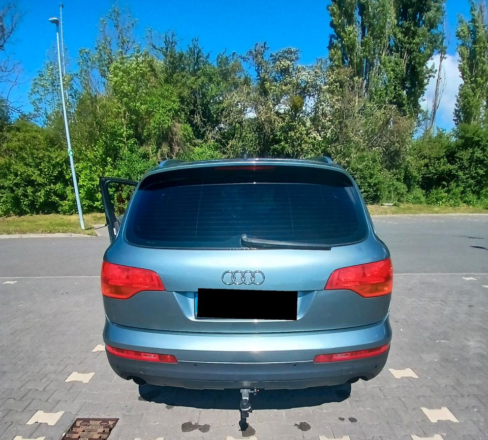 Audi Q7 mit 7 sitze in Sondershausen