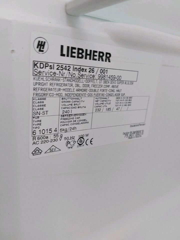 Kühlschrank Liebherr  Silber / Grau in Dieburg