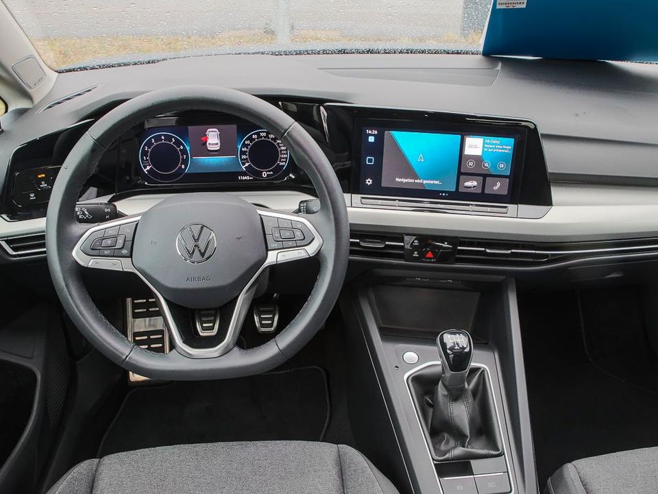 Volkswagen Golf VIII 1.0 TSI MOVE+GJR+PANO+APP+PDC+DAB+LED in Bamberg