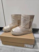 UGG Boots Gr. 35 beige glitzer *limited edition* Hamburg-Mitte - Hamburg Hamm Vorschau