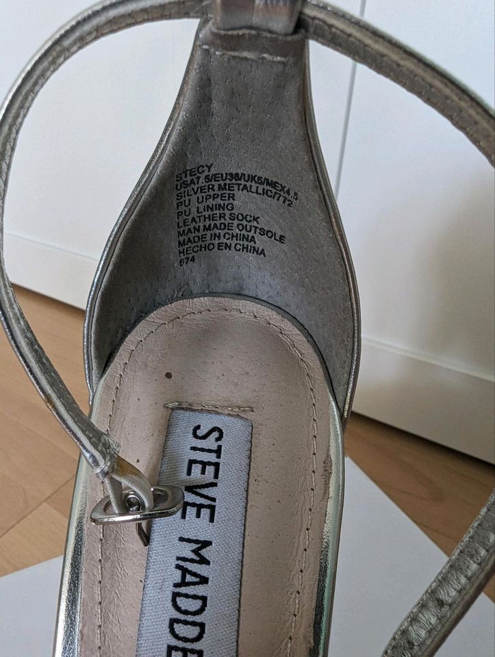 Steve Madden High Heel Stecy Gr. 38 in Silber Sandalen in Hollern-Twielenfleth