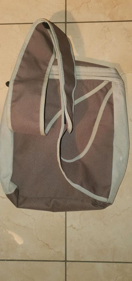 Adidas Shoulder Bag Schulter Tasche  sehr robust in Aurich