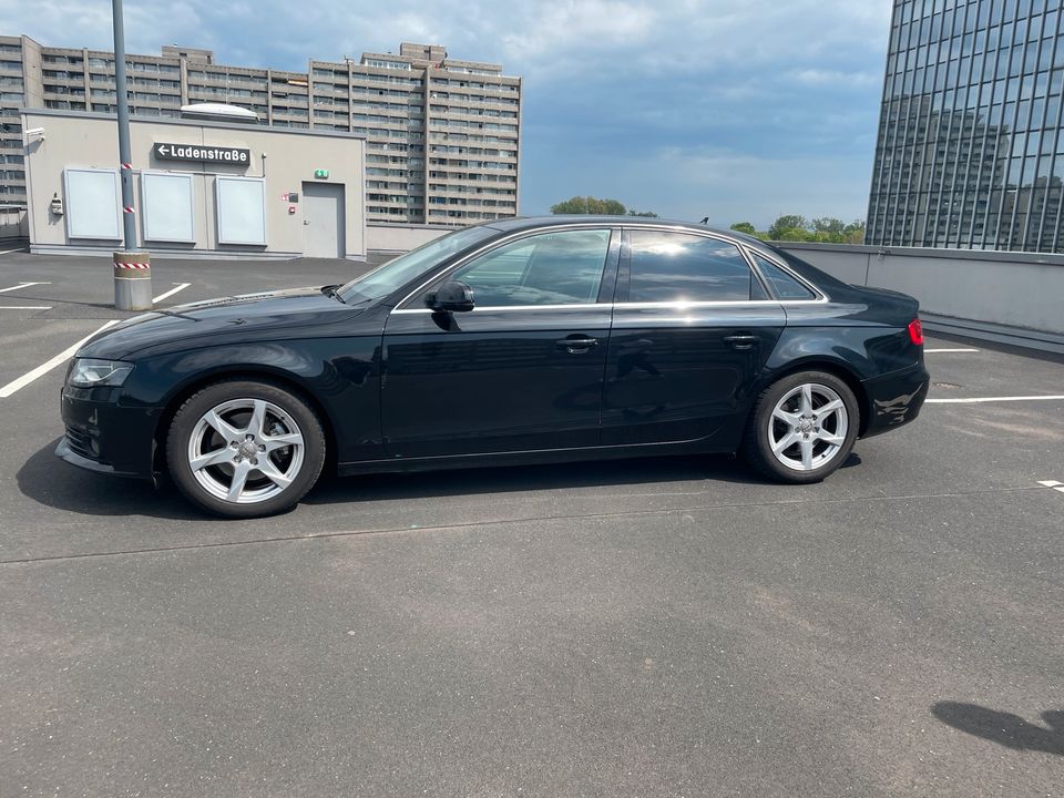 Audi A4 2.0 TDI in Neuss