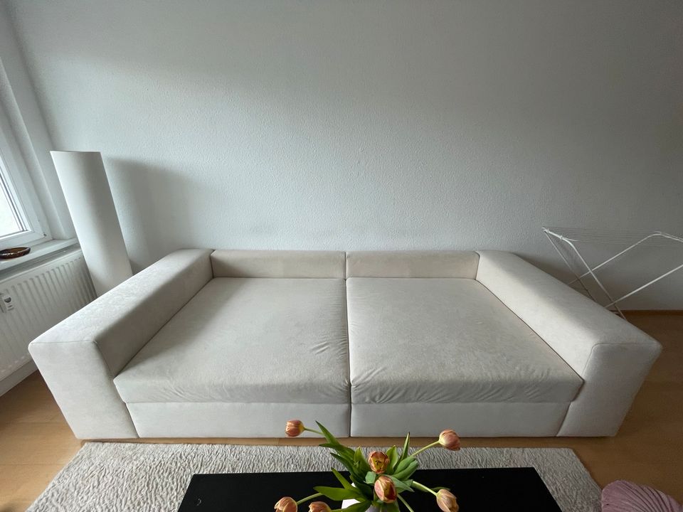 Big Sofa in beige in Nürnberg (Mittelfr)