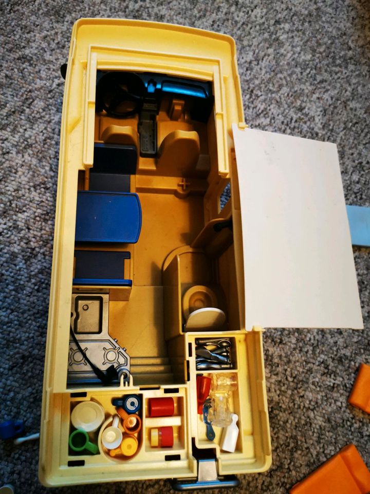 Playmobil Wohnwagen mit viel Zubehör in Herne