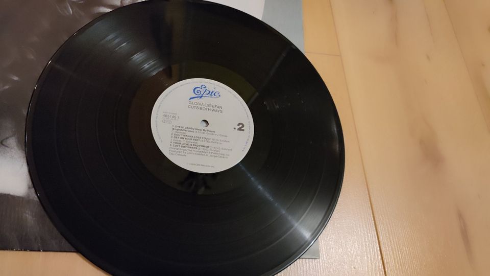Gloria Estefan "Cuts both ways" - Schallplatte - gebraucht in Rüsselsheim