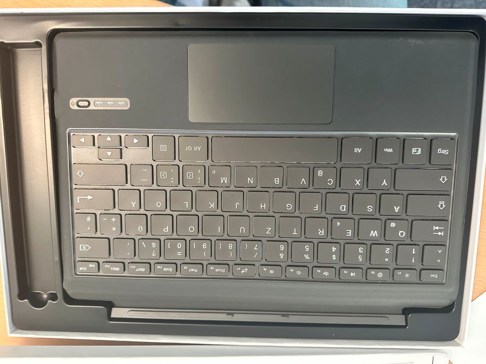 Microsoft Surface pro Tastatur in Biebergemünd