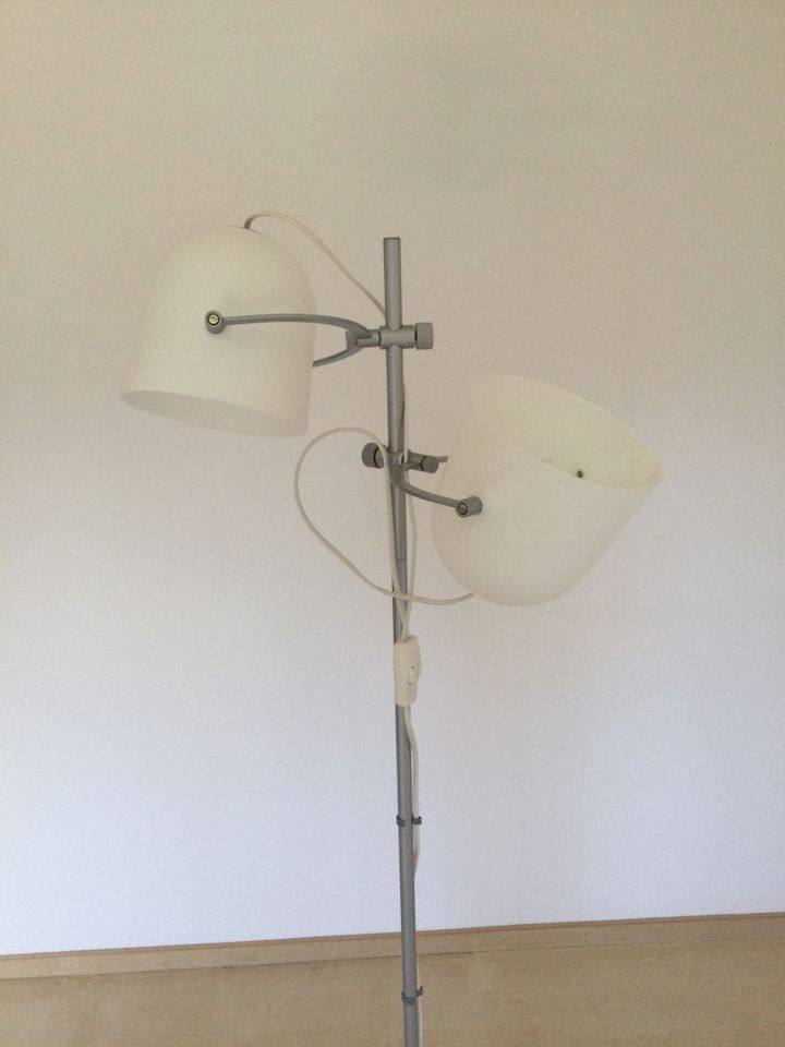 Stehlampe Ikea in Oberaudorf