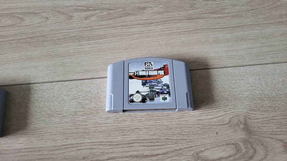 N64 Spiel 'F-1 World Grand Prix in Frechen