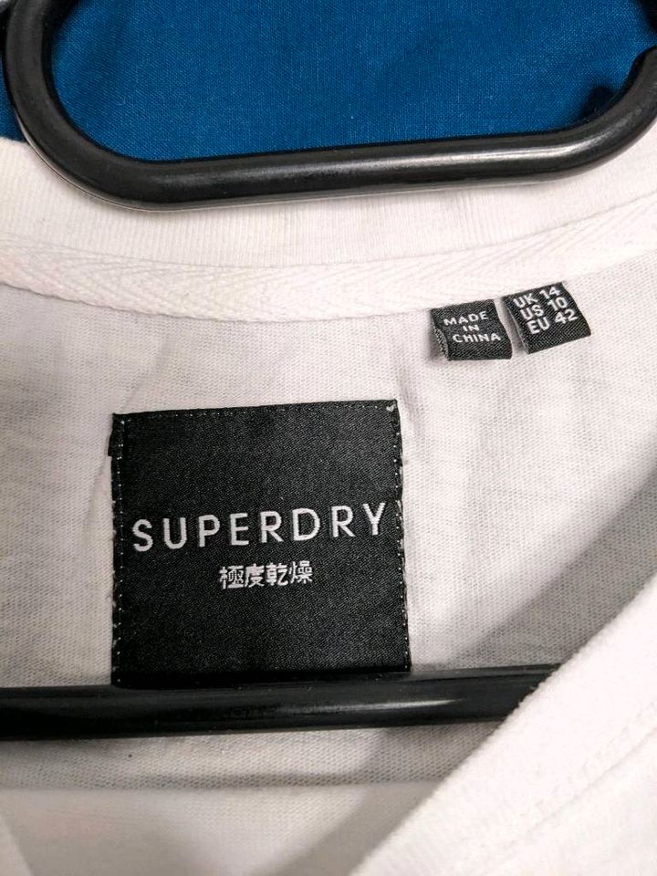 Weißes T-Shirt von Superdry in der Größe 42 in Lütau