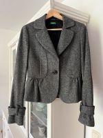 Benetton Kostüm Rock Blazer 36 Kr. München - Höhenkirchen-Siegertsbrunn Vorschau