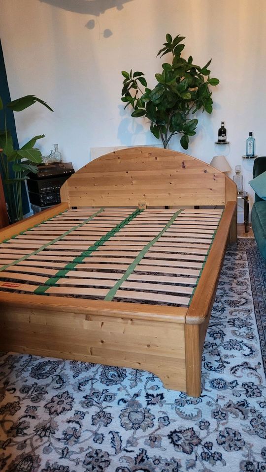 Echtholzbett Bett 160x200 cm 1,60x2 m inkl. Lattenrost in Worms