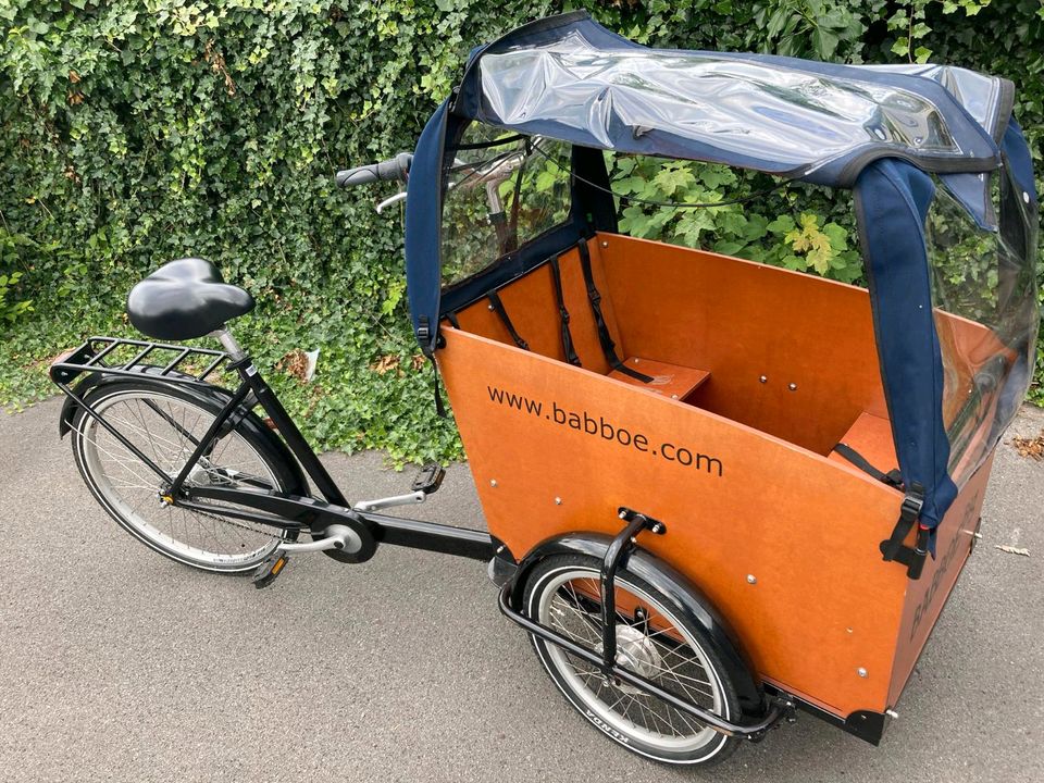 Babboe Lastenrad mit Regenverdeck in Hilden