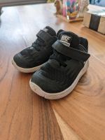 Nike Sneaker Gr. 21 Schwarz Top!!! Kr. Altötting - Burghausen Vorschau