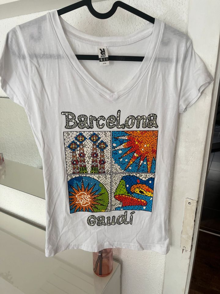 Barcelona t-shirt in Pleidelsheim