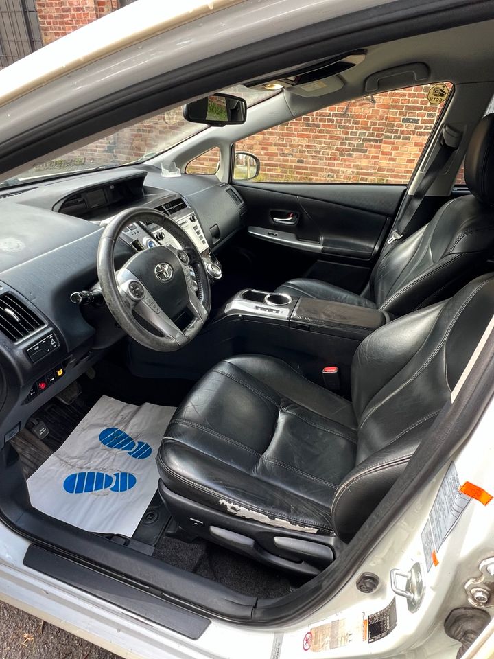 Toyota Prius Plus 1,8-l-VVT-i Taxi 2017 1.HD in Berlin