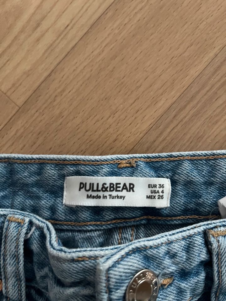 Pull & Bear Jeans Gr 36 in coolem Design in Wilsdruff