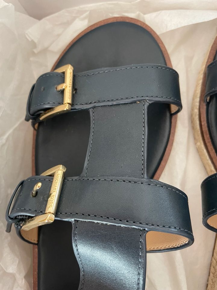 Michael Kors Damen Sandalen US 8 (38) in Steinfurt