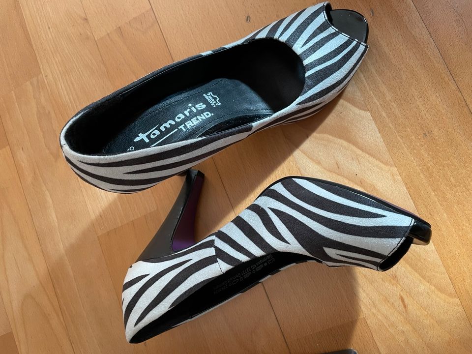 Peeptoes von Tamaris Zebra neu Gr 38 in Burglengenfeld