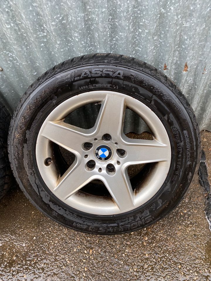 BMW Winterreifen Winterräder 225 / 55 R16 in Chemnitz