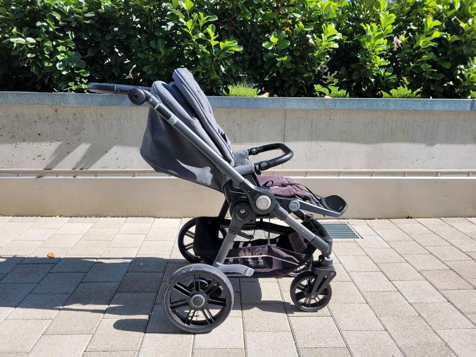 Kinderwagen Teutonia BeYou Elite mit Zubehör in Waiblingen