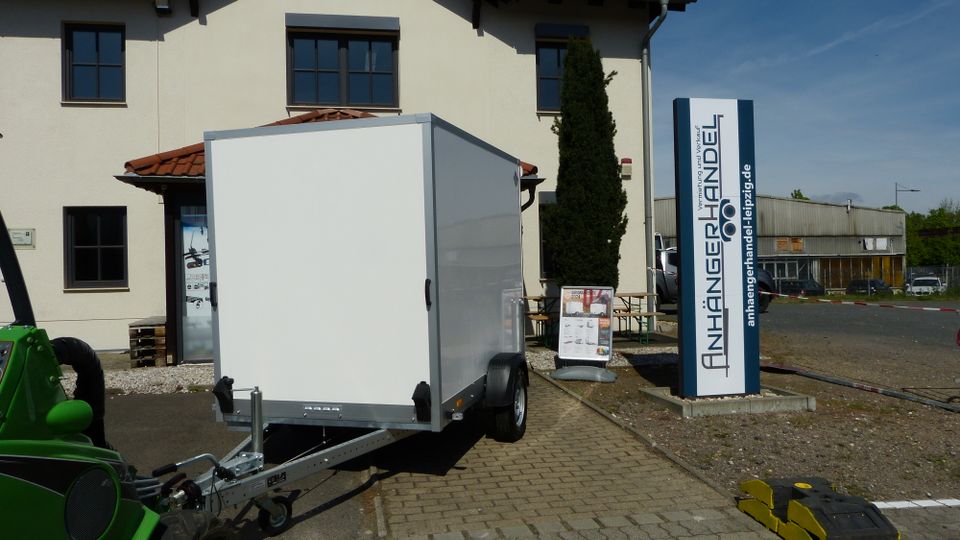 ❗❗❗ SONDERPREIS ❗❗❗ STEMA Kofferanhänger STPK 13-25-15.1P18.1 LxBxH 255x157x184cm 26028.064 Heckklappe nach oben 1300kg Plywood Box Handwerk Installation Transport Tandem Holz Tieflader gebremst in Leipzig