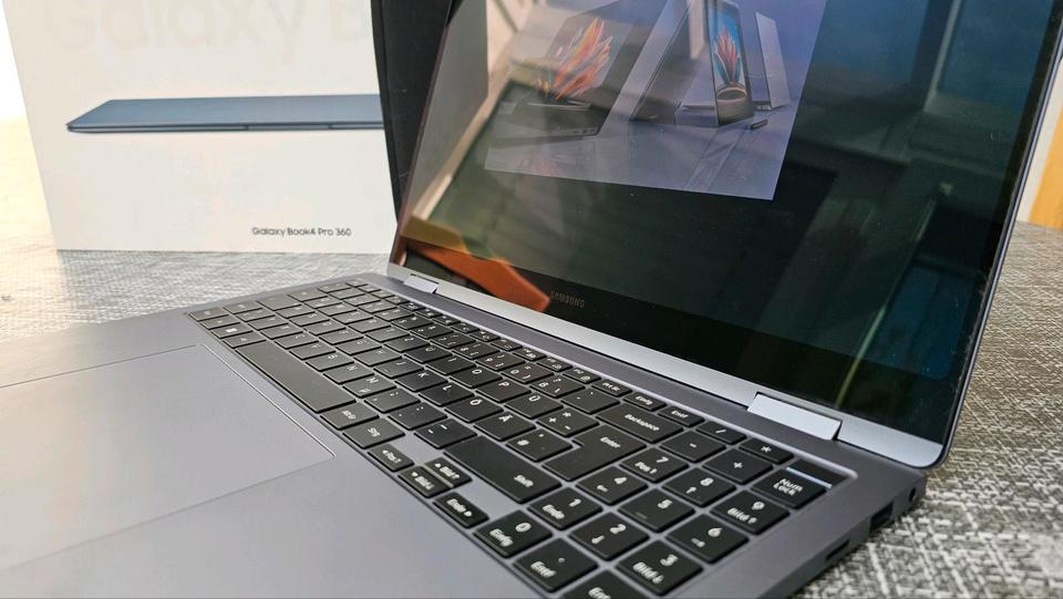 Samsung Galaxy Book 4 Pro 360 I7 Ultra 16" / 2Tb Laptop in Schlierbach
