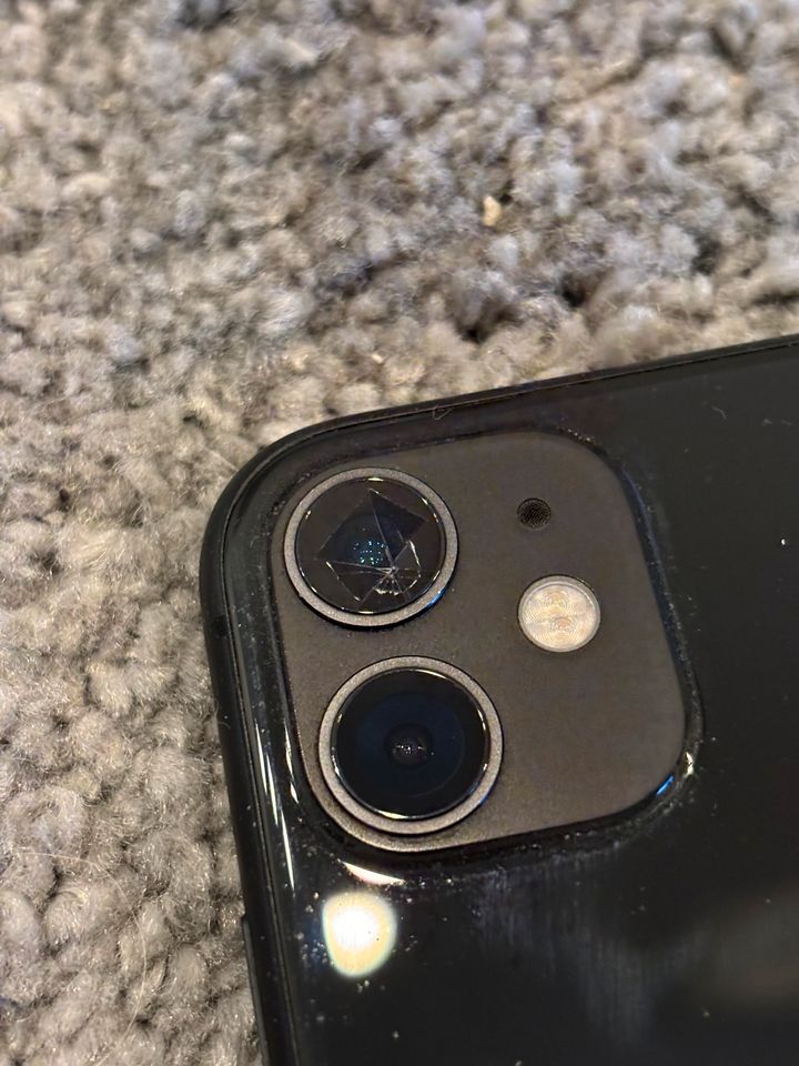 iPhone 11 64GB Schwarz in Dormagen