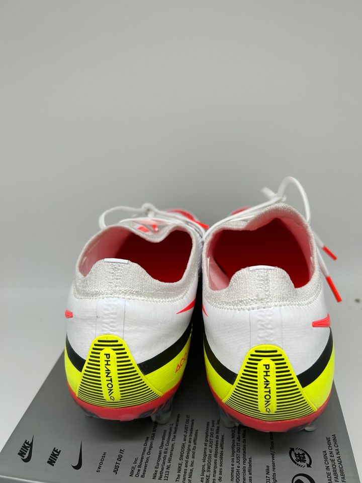Nike Fußballschuhe Phantom GT2 Elite FG Gr. 44 NEU weiß rot in Aachen