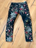 Hose mit Blumen Print Baden-Württemberg - Ertingen Vorschau