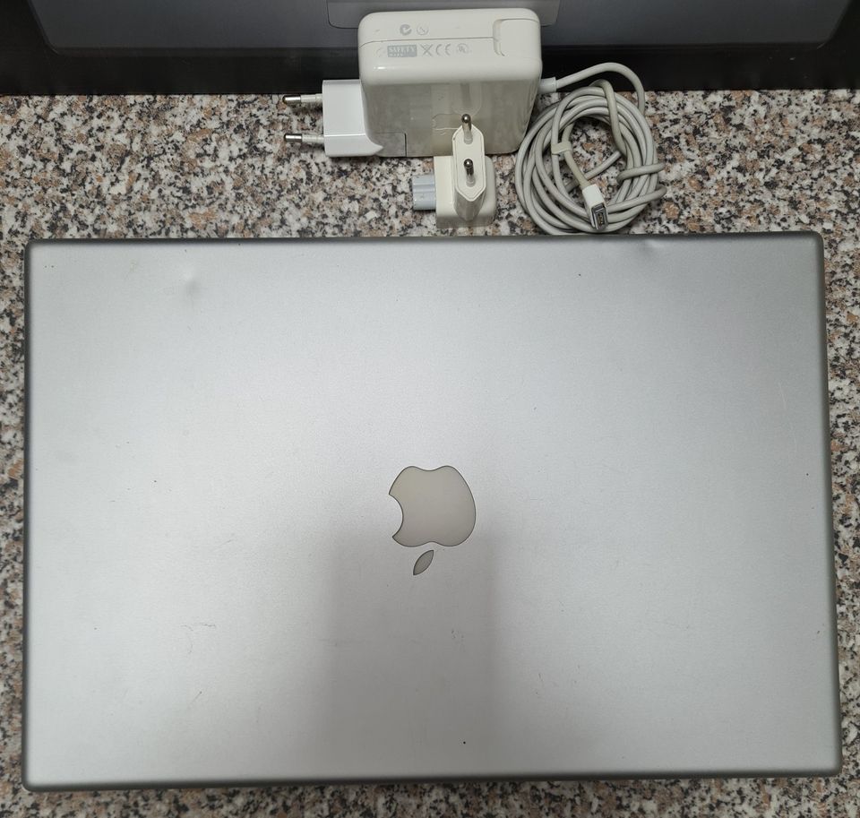 MacBook Pro A1211 15,4 Zoll mit Akku, Netzteil -ohne Festplatte- in Garbsen
