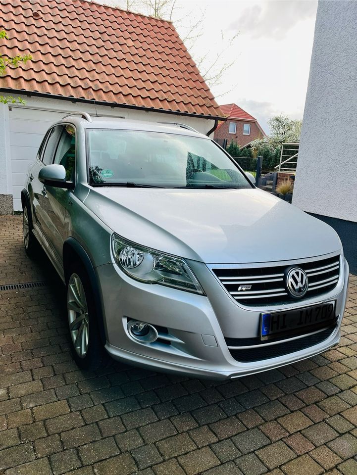 VW Tiguan 2.0 TSI R-Line 4 Motion in Gronau (Leine)