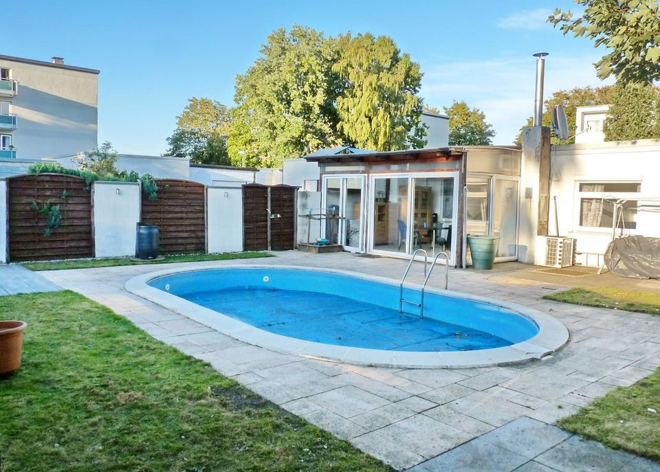 Bungalow mit Pool und Garage auf EP-Grund in Alt-Marl - Sanierungsbedarf in Marl