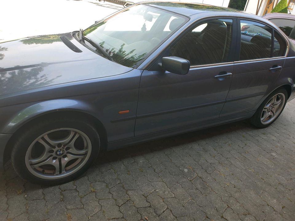 BMW 323i/ E46/ bmw in Ismaning