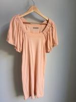 COS Kleid in apricot / rosa mit Fledermausärmeln Schleswig-Holstein - Kiel Vorschau