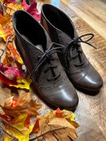 Stiefelette Esprit mit Keilabsatz, Gr. 39, sehr gepflegt!! Berlin - Tempelhof Vorschau