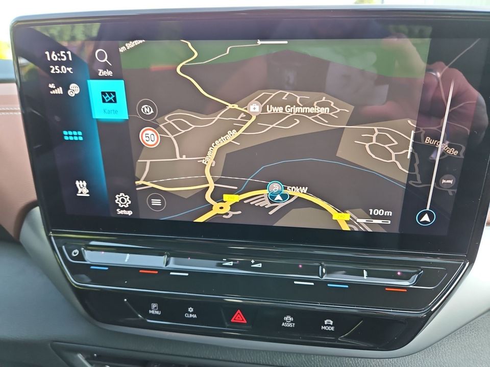 Volkswagen ID.5 Pro Performance Navi LED Pano ACC in Ellwangen (Jagst)