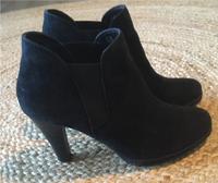 Boots High Heels Schuhe von Caprice Verlousleder schwarz Größe 37 Niedersachsen - Celle Vorschau
