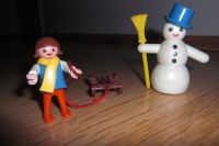 Playmobil Schneemann und Kind mit Schlitten Niedersachsen - Bevern Vorschau