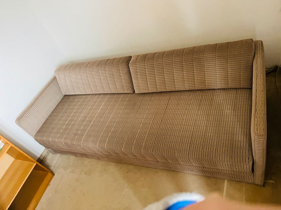 Schlafcouch / Couch aus Wohnungsauflösung in Greiling