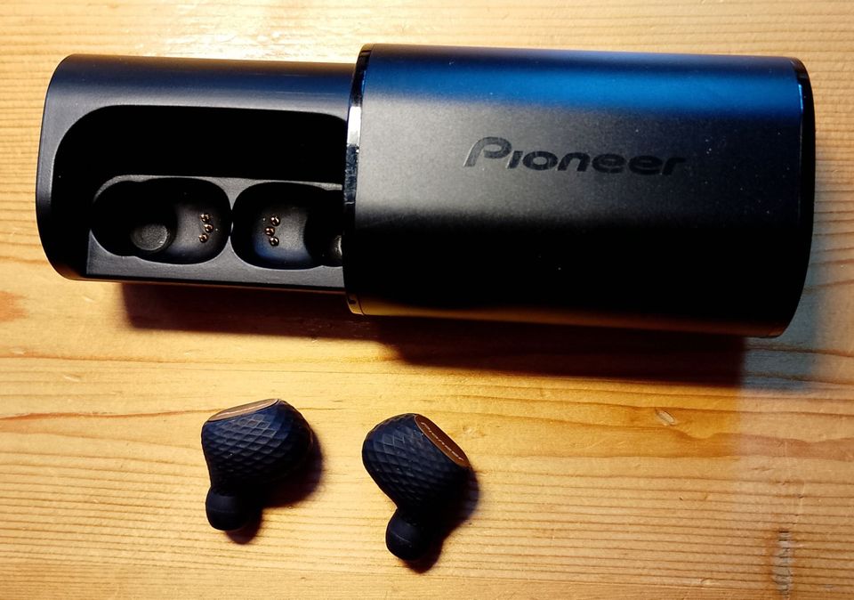 Pioneer SE-C8TW wireless Bluetooth In-Ear-Kopfhörer in Bonn