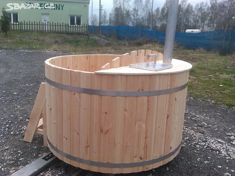 Badetonne Badebottich Badewanne Hot Tub Holzfass in Arzberg