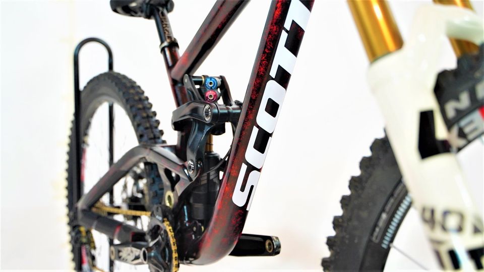 Scott Gambler Gr.L Custombike SEASONBIKES Downhill Freeride in Hürth